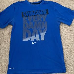 Mens Nike tee dri fit